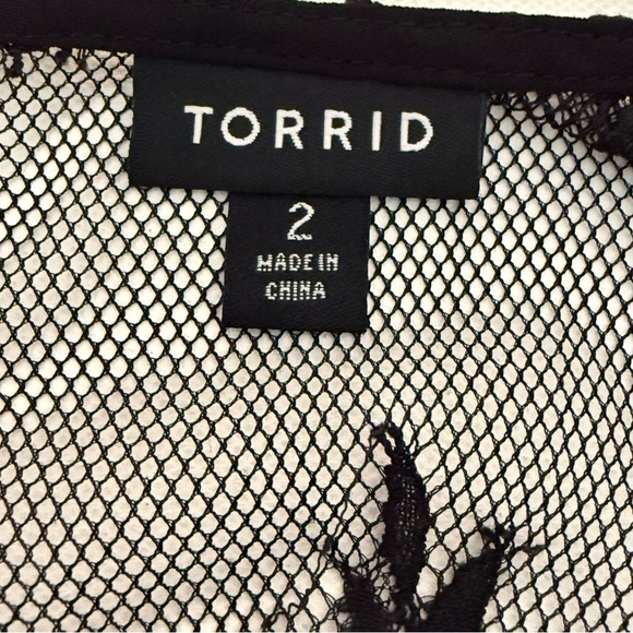 Torrid Burgundy Lace Yoke Blouse Size 2 plus romantic sheer black lace - Picture 6 of 9